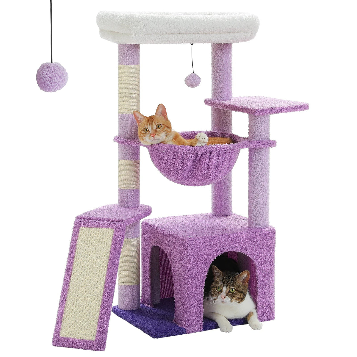 Arbre à chat violet et blanc, hamac, niche fermée et rampe griffoir, deux chats installés — arbre à chat en bois